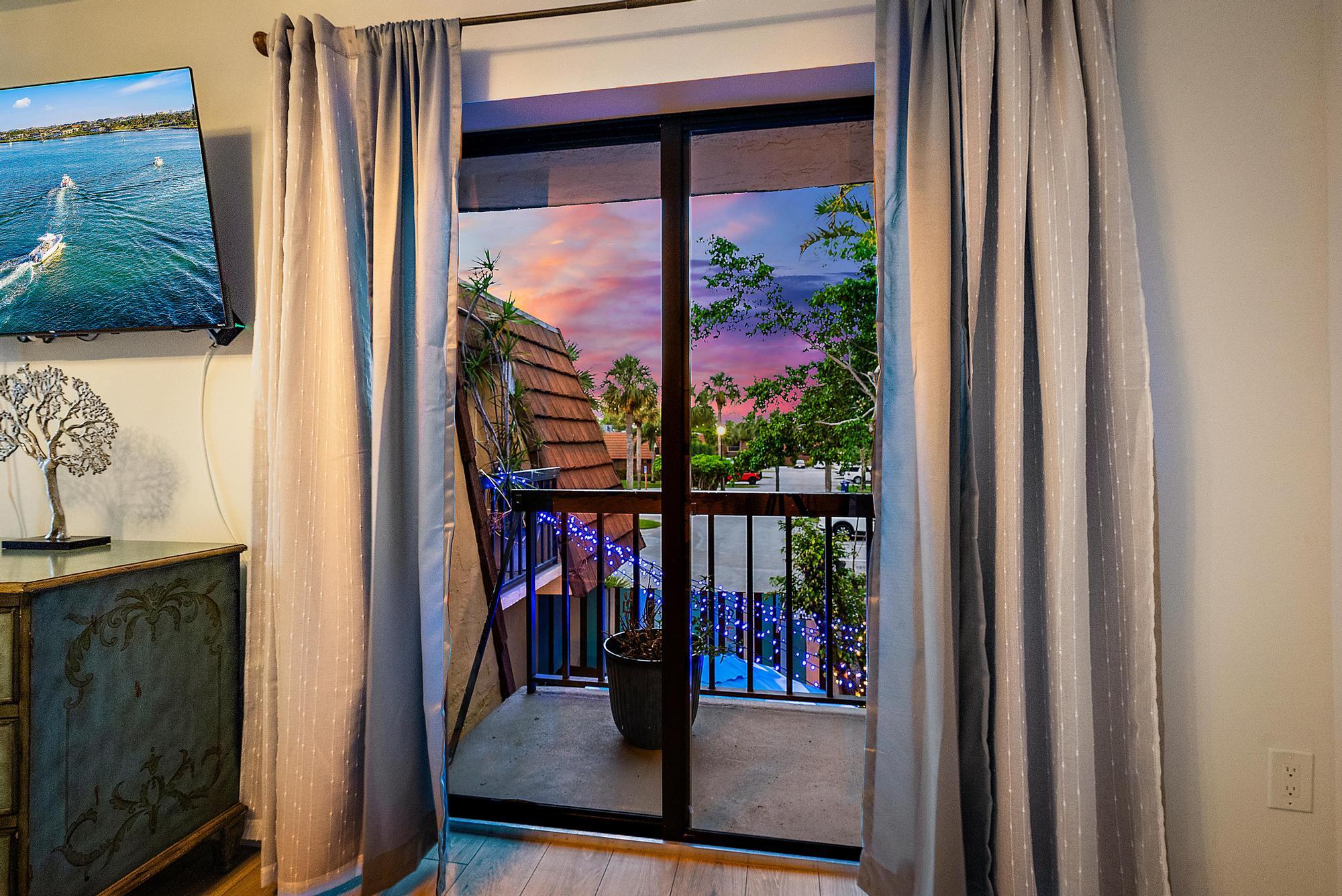 825 Center #42c Jupiter, FL 33458