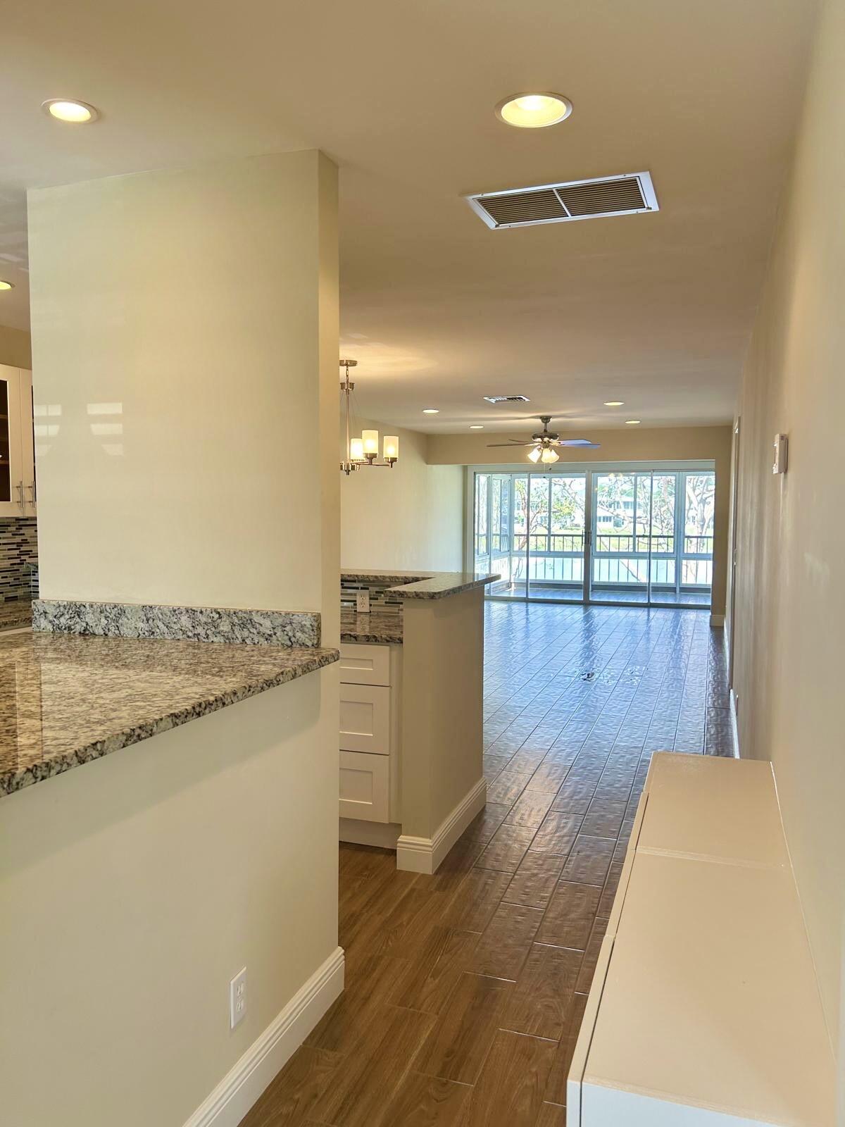 2811 SW 15th #202 Delray Beach, FL 33445