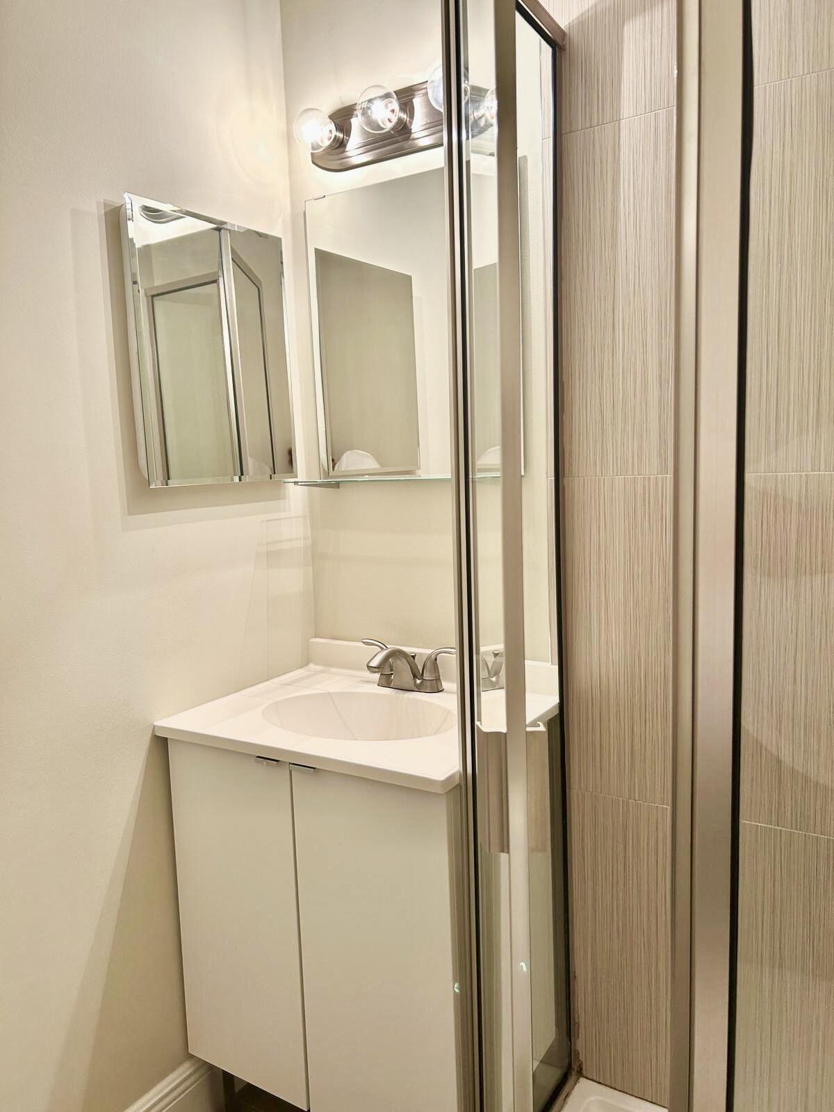 2811 SW 15th #202 Delray Beach, FL 33445