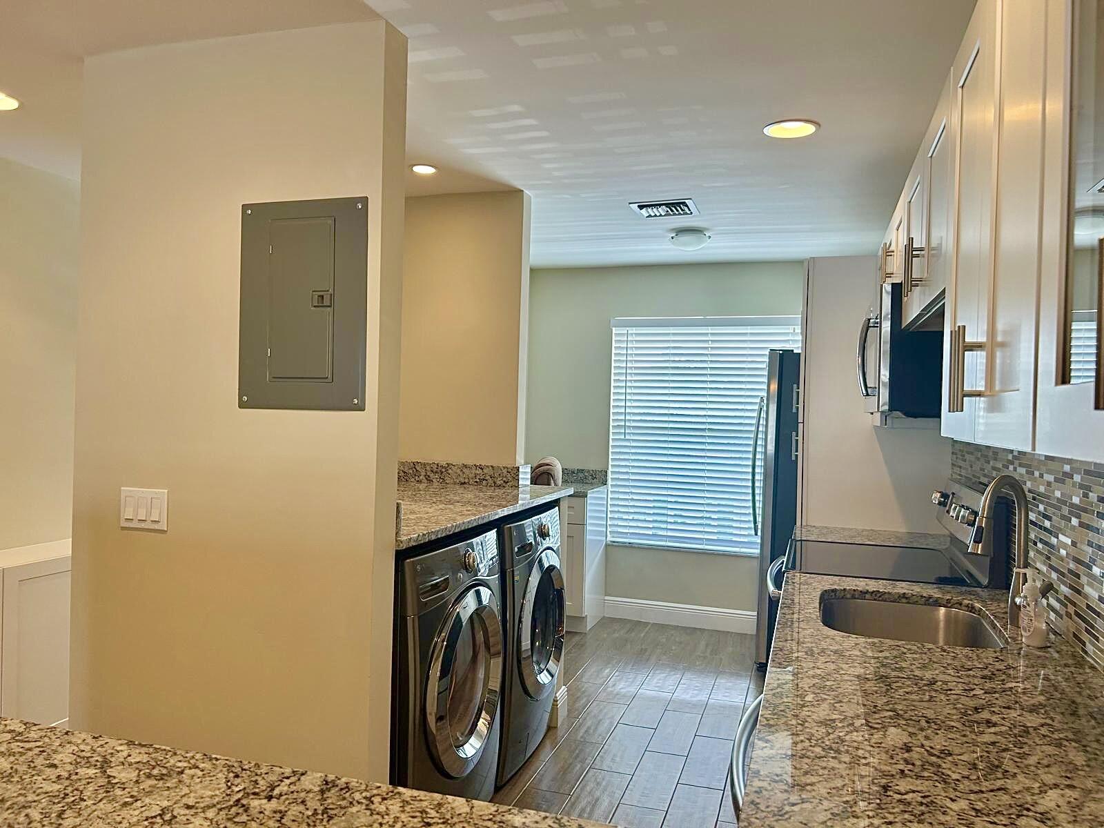 2811 SW 15th #202 Delray Beach, FL 33445