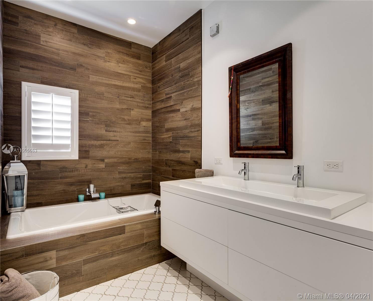 1130 Alfonso Ave Coral Gables, FL 33146