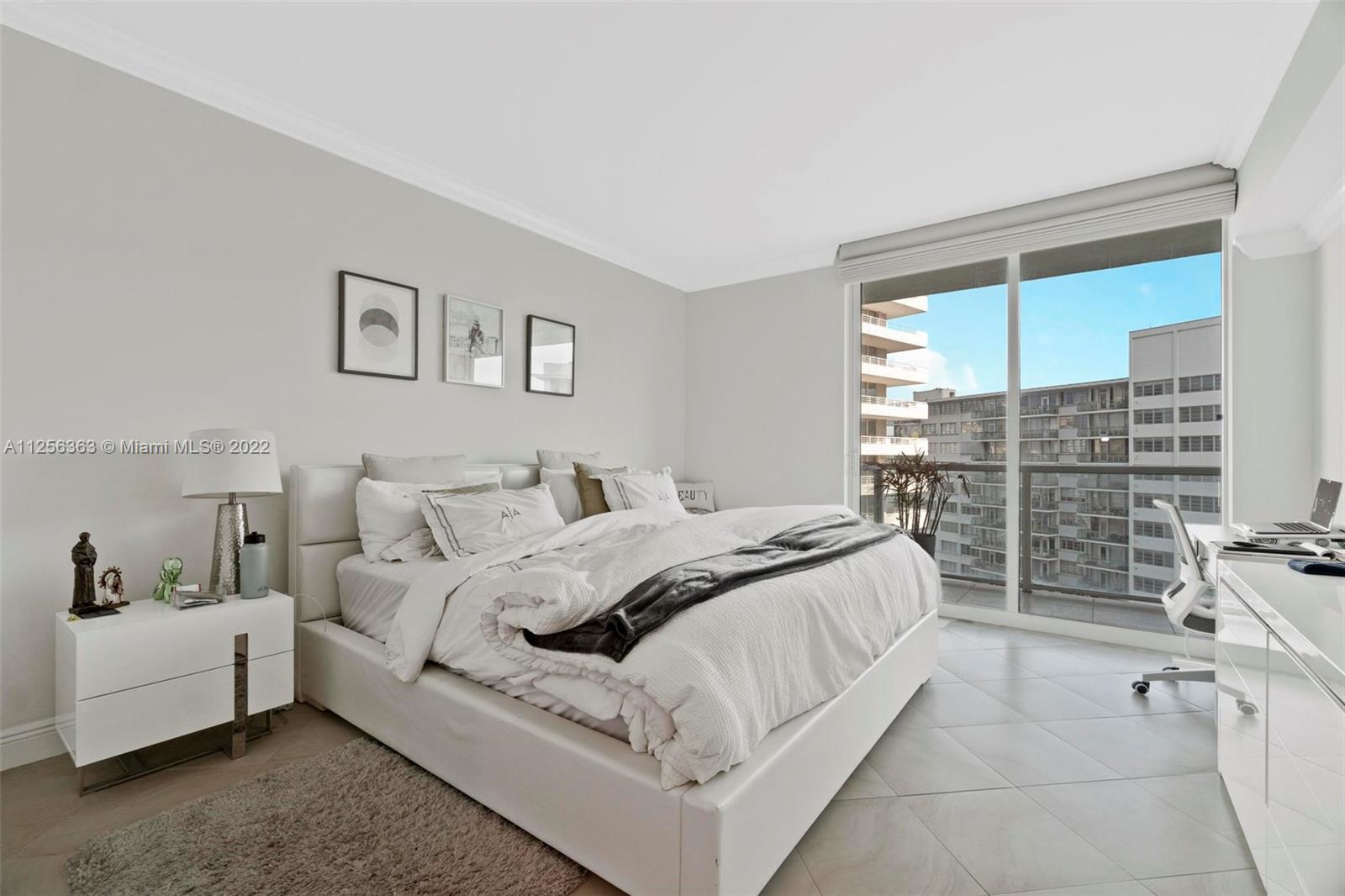 218 SE 14th St #1003 Miami, FL 33131