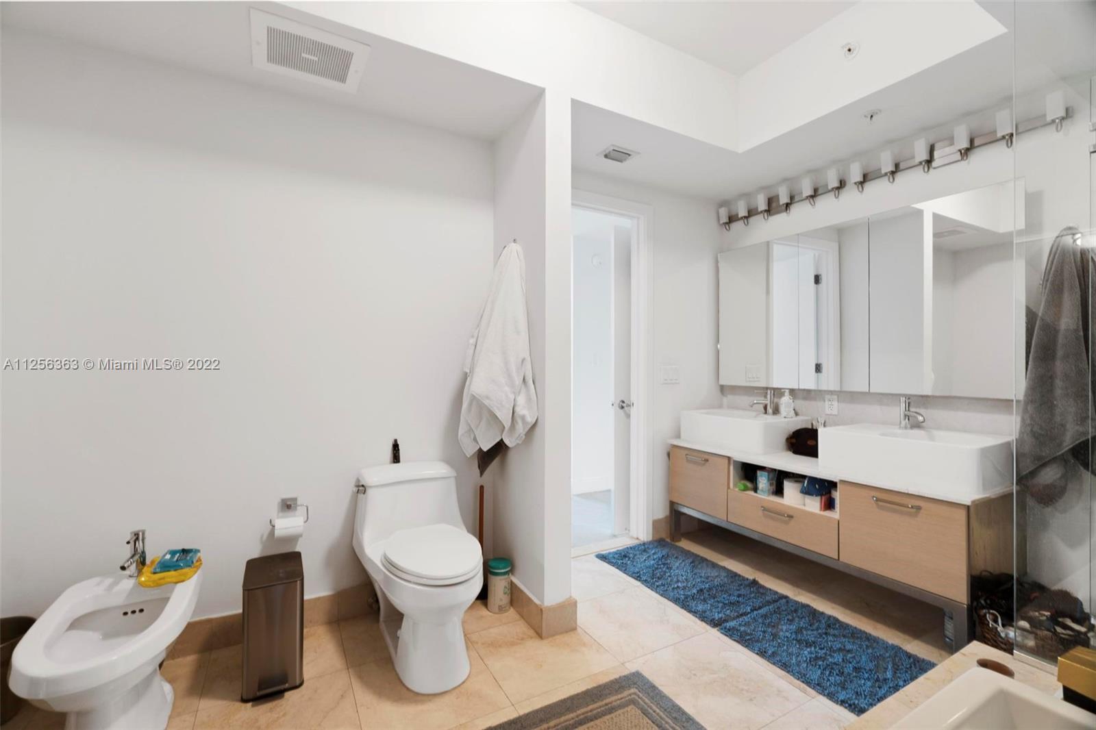 218 SE 14th St #1003 Miami, FL 33131