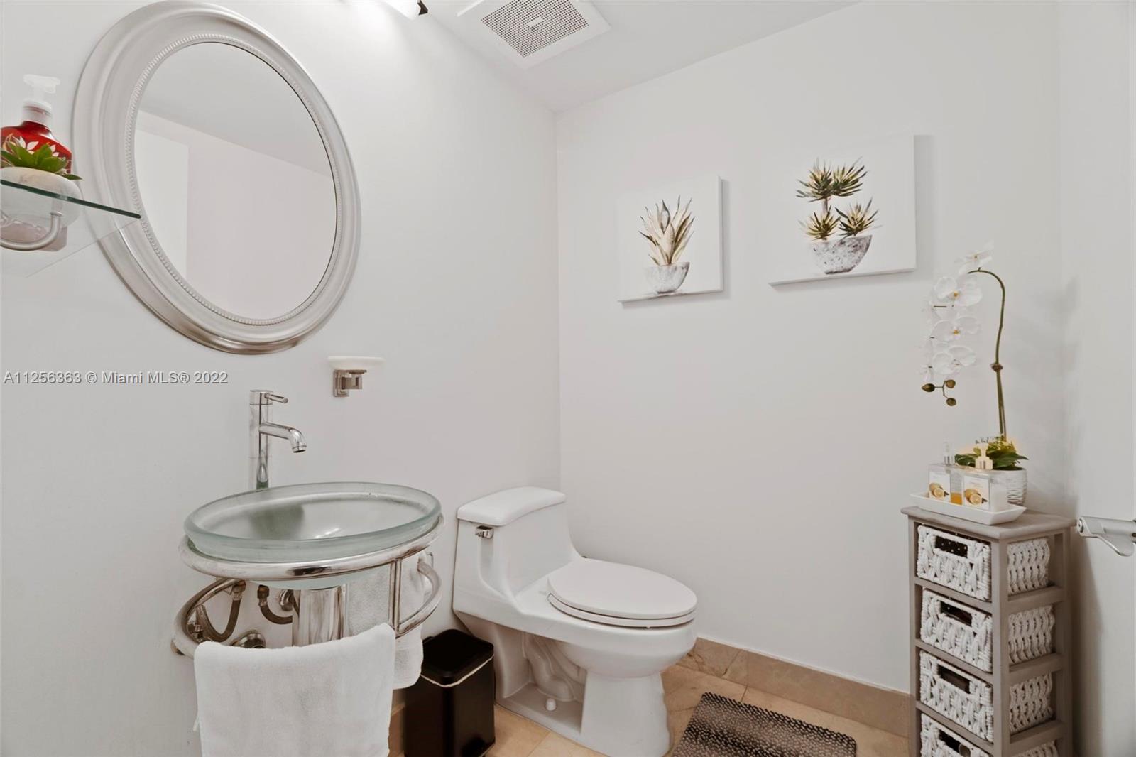 218 SE 14th St #1003 Miami, FL 33131