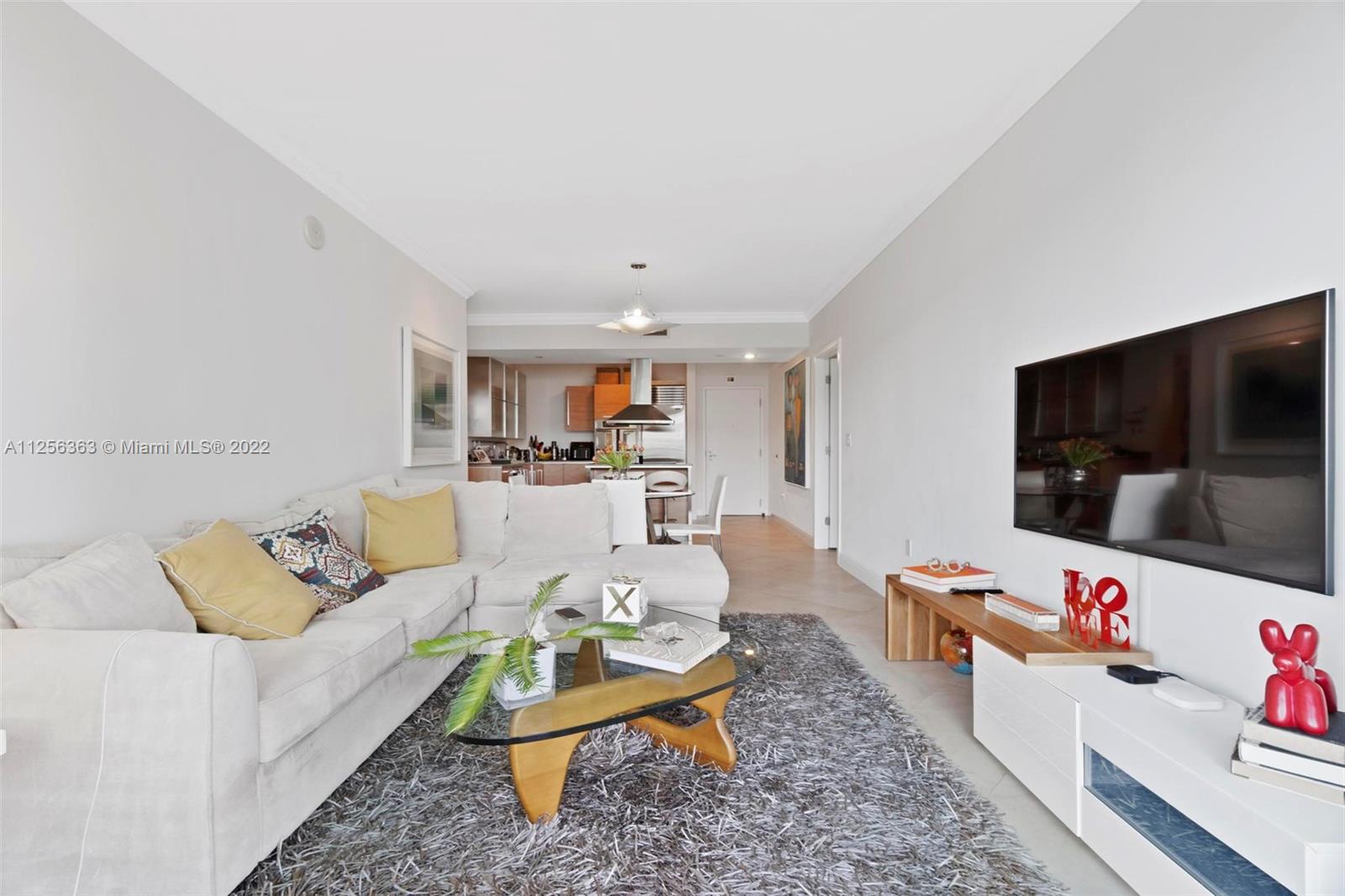 218 SE 14th St #1003 Miami, FL 33131