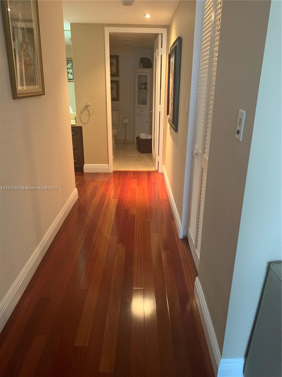image Brickell Key One16