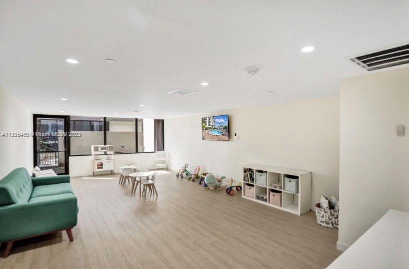 image Brickell Key One32