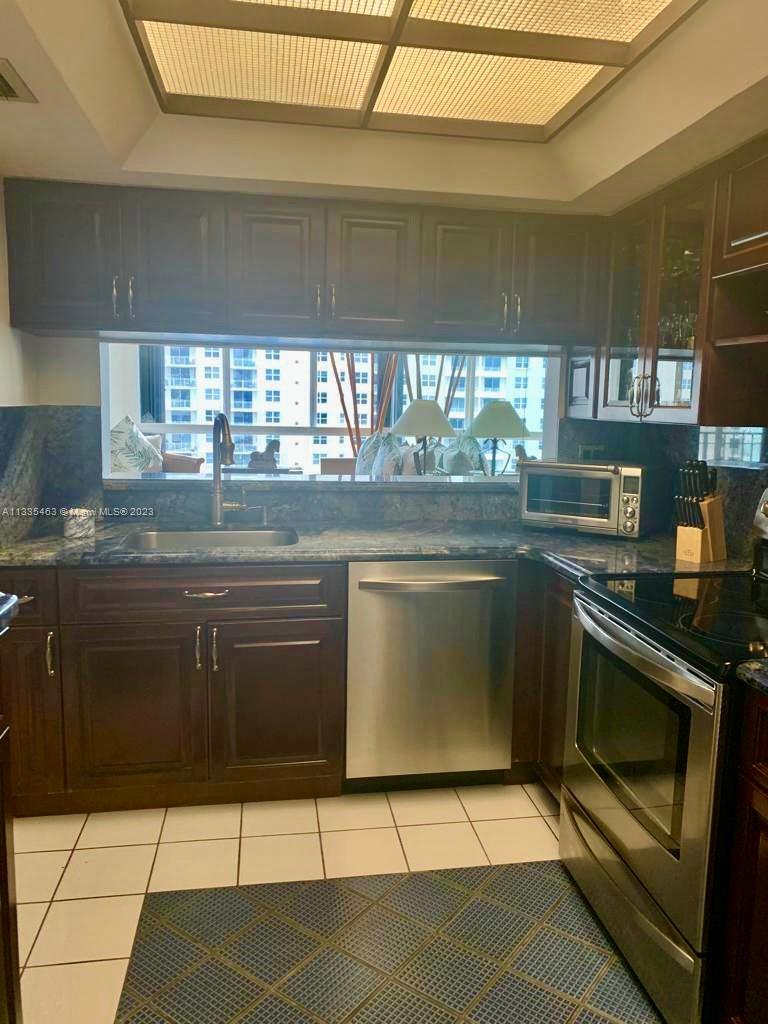 image Brickell Key One6