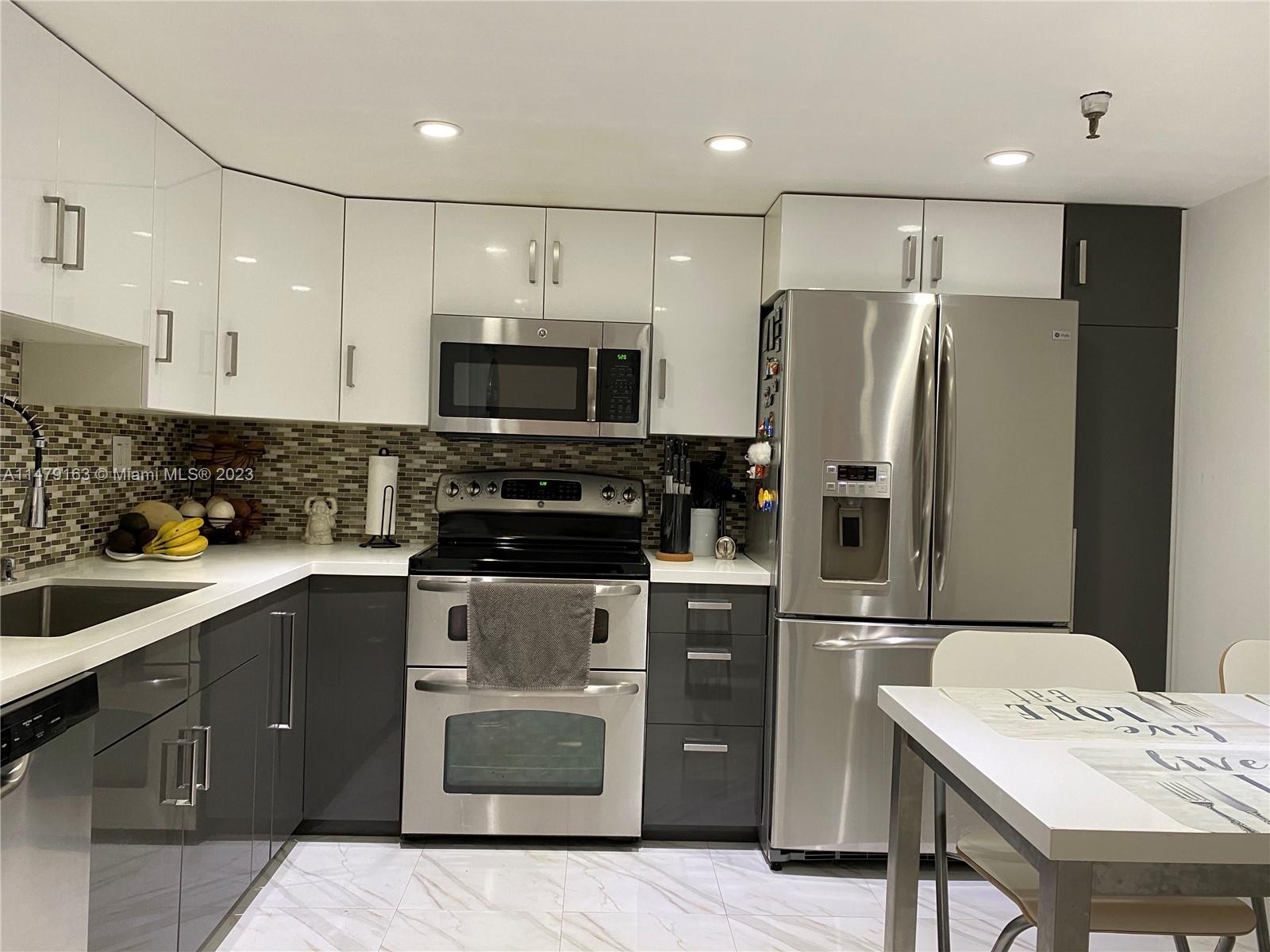 image Winston Towers 70015