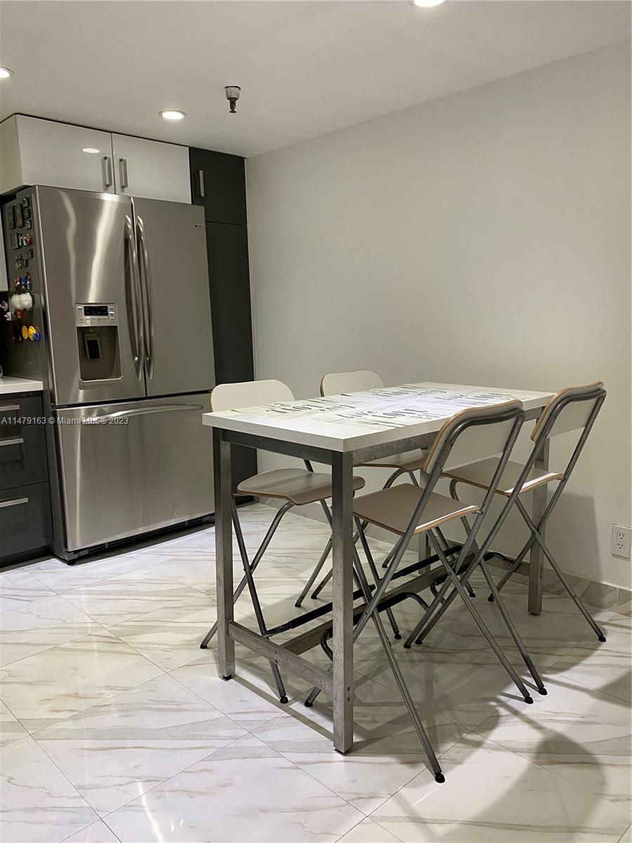 image Winston Towers 70017