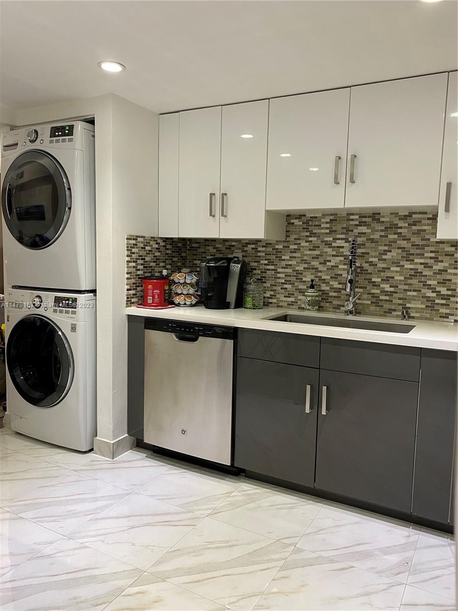 image Winston Towers 70018