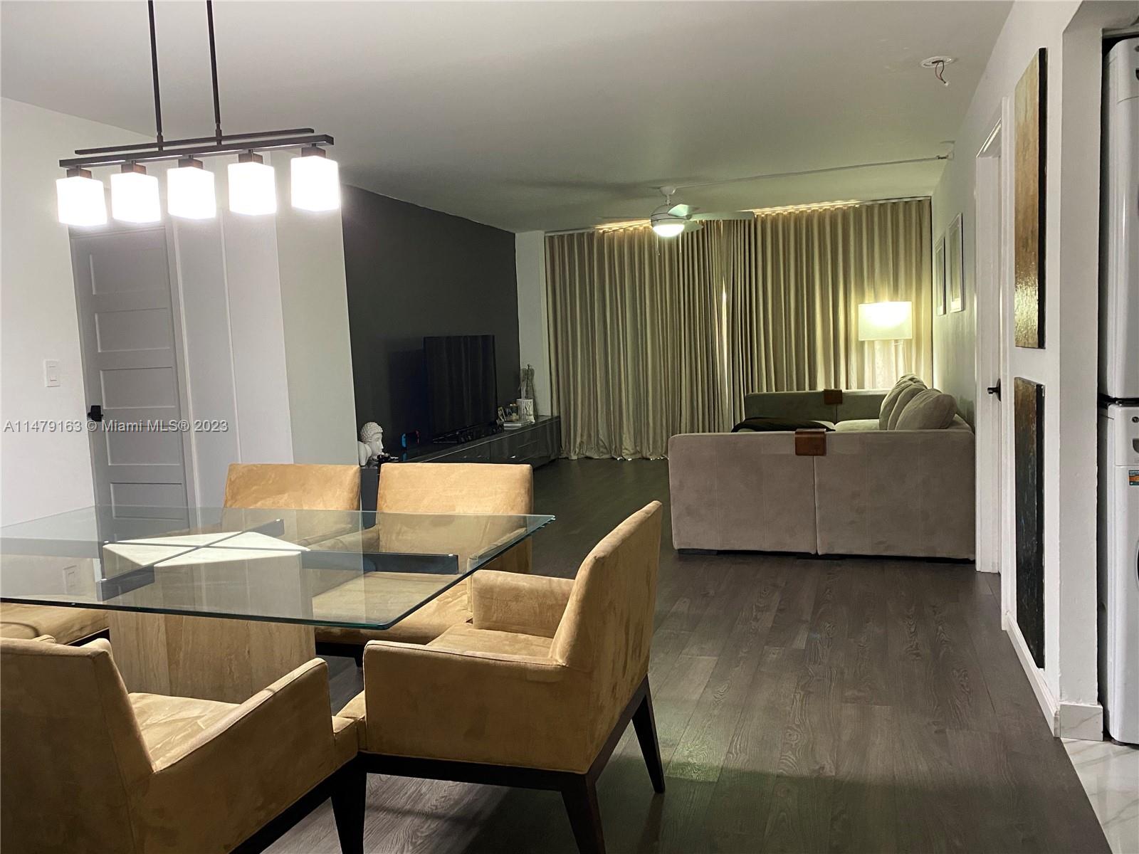 image Winston Towers 7001