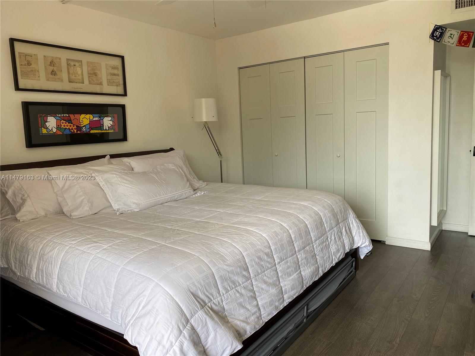 image Winston Towers 70022