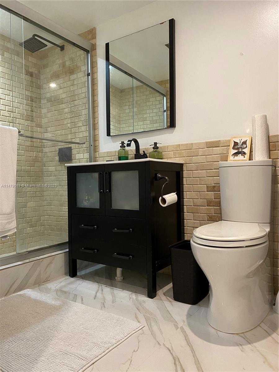 image Winston Towers 70039