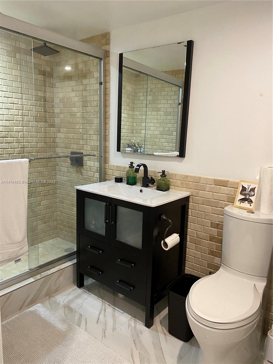 image Winston Towers 70041