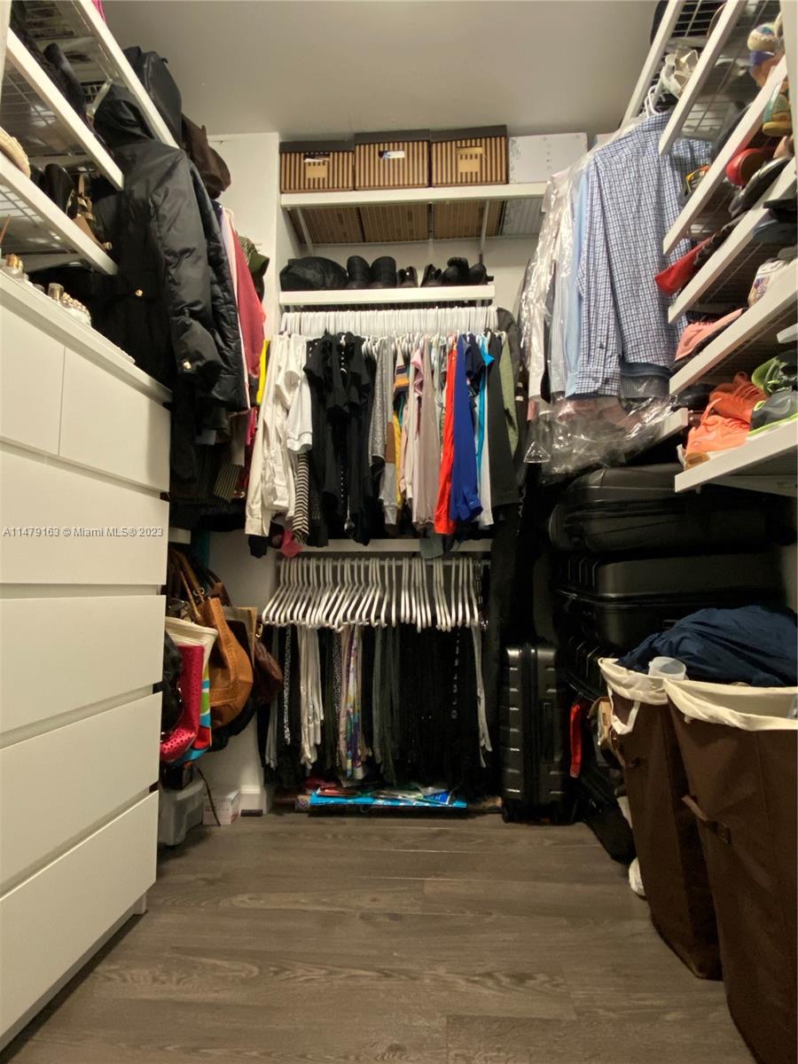 image Winston Towers 70043