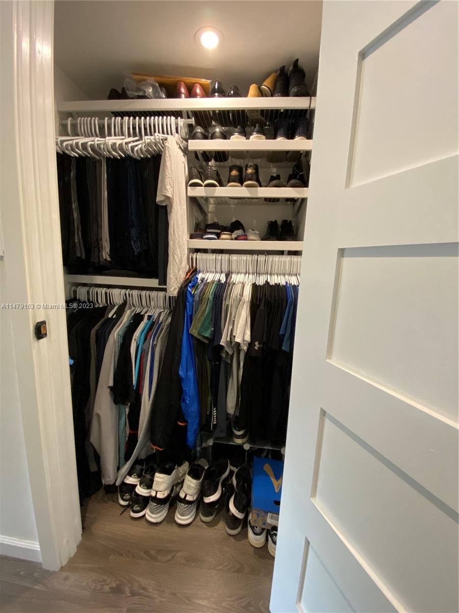 image Winston Towers 70044