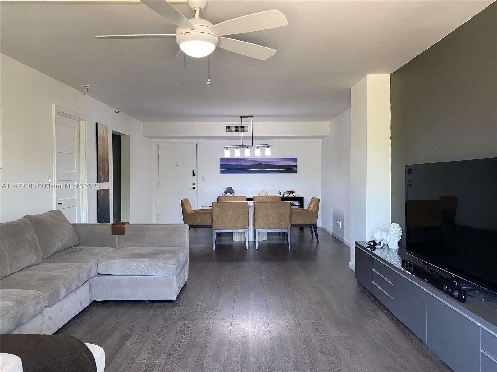 image Winston Towers 7004