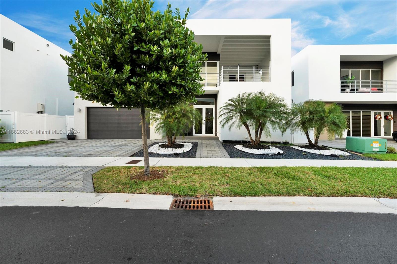 10055 NW 77th St,Doral, FL 33178