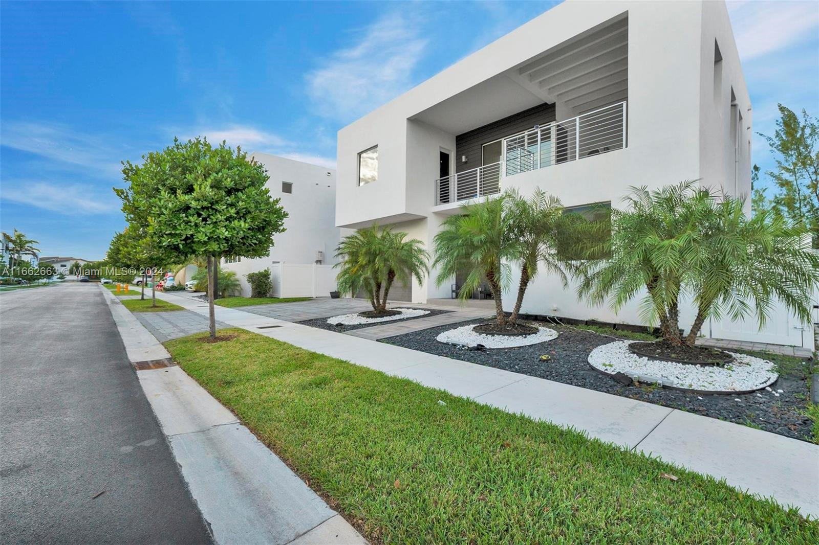 10055 NW 77th St Doral, FL 33178