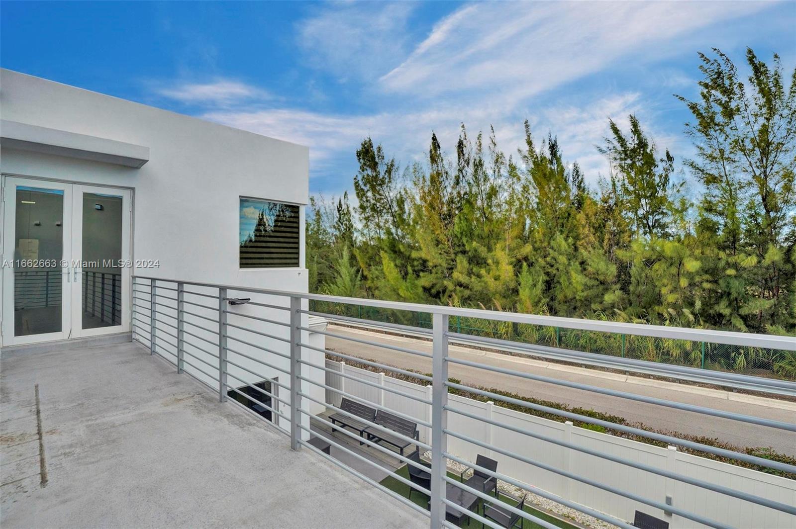 10055 NW 77th St Doral, FL 33178