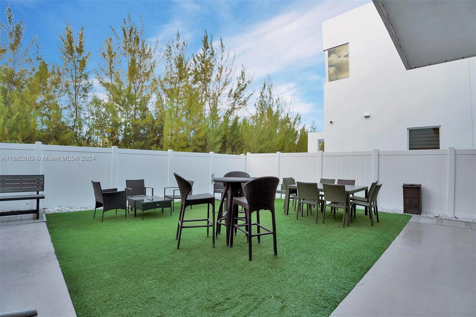 10055 NW 77th St Doral, FL 33178