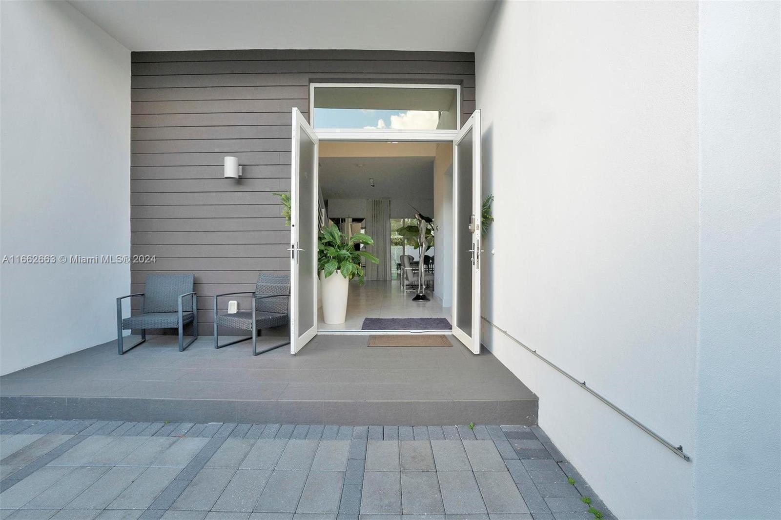 10055 NW 77th St Doral, FL 33178