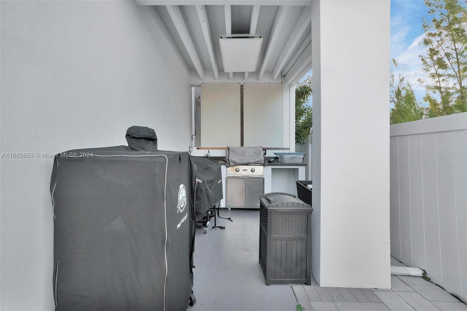 10055 NW 77th St Doral, FL 33178