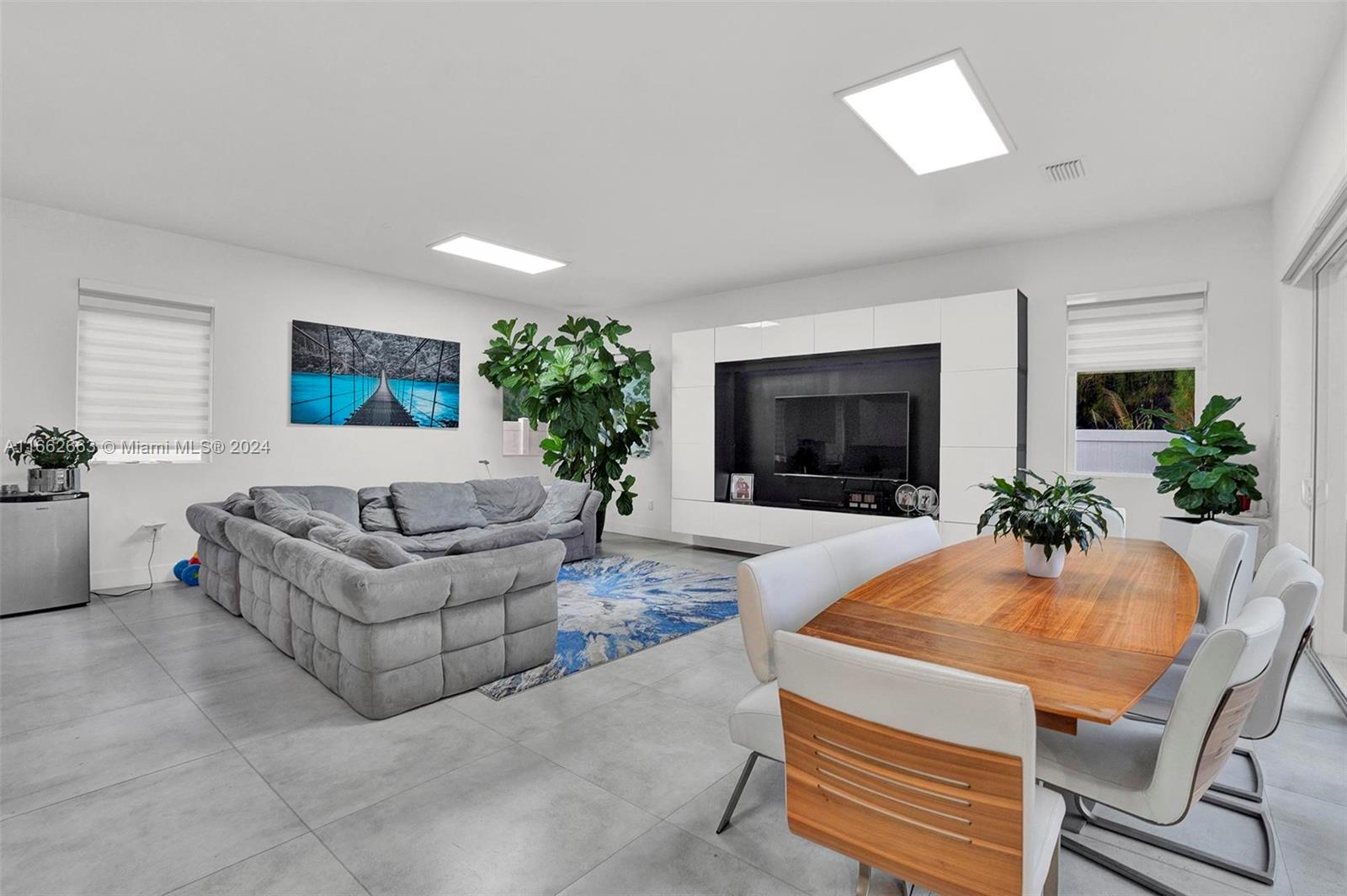 10055 NW 77th St Doral, FL 33178