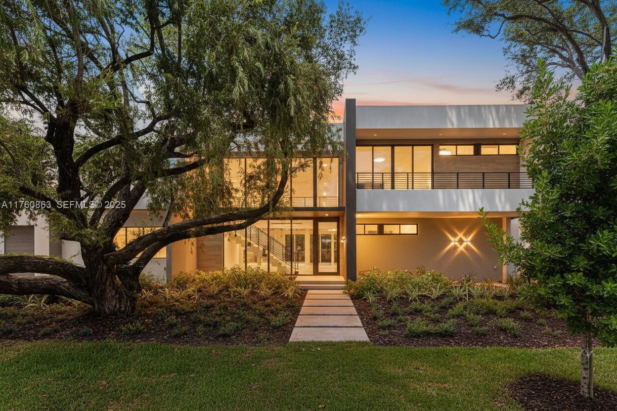 5921 SW 84th St South Miami, FL 33143