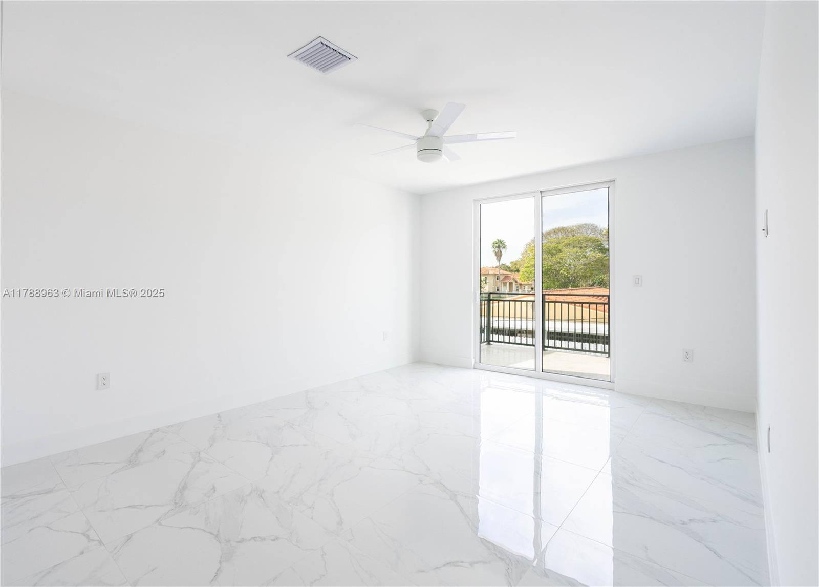 910 SW 24th Rd Miami, FL 33129