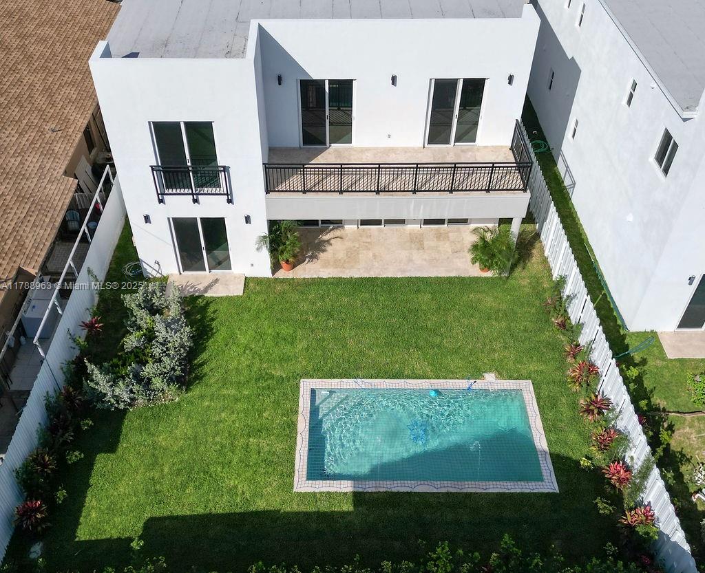 910 SW 24th Rd Miami, FL 33129