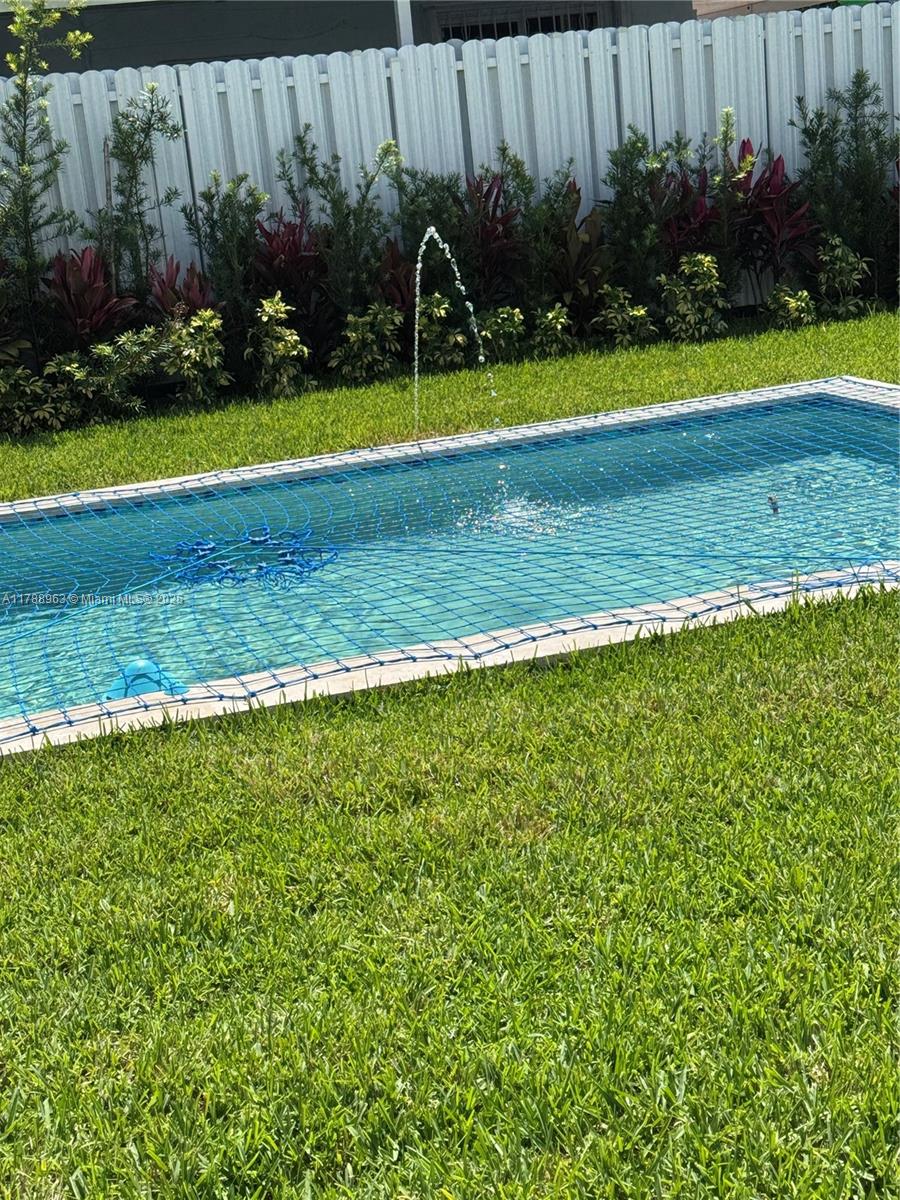 910 SW 24th Rd Miami, FL 33129