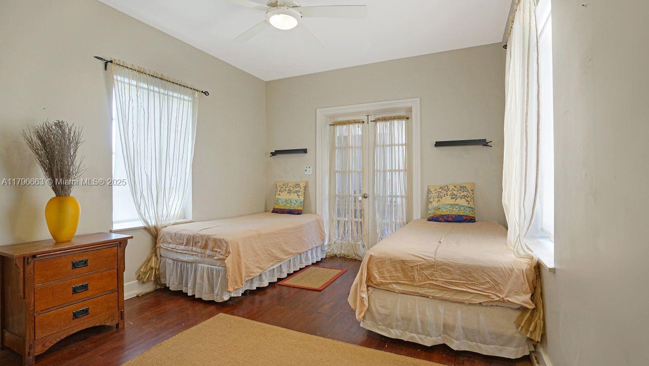 1423 Biarritz Dr Miami Beach, FL 33141