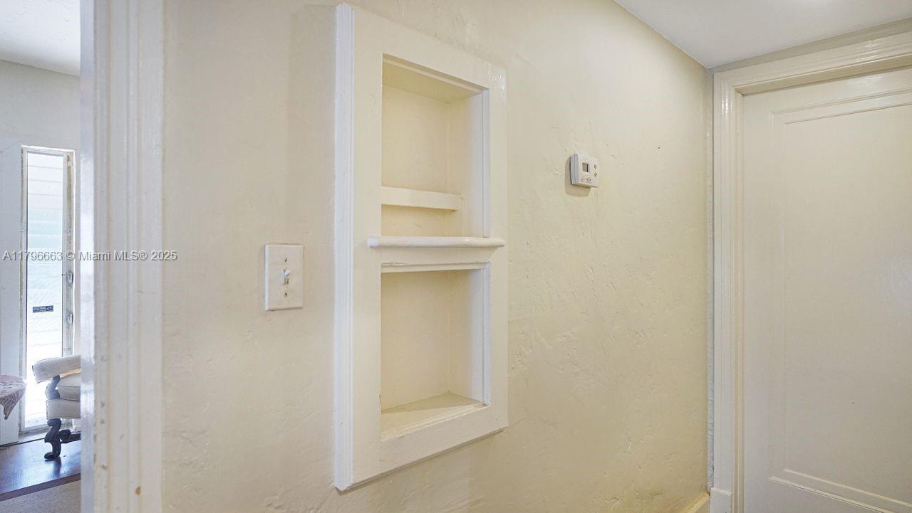 1423 Biarritz Dr Miami Beach, FL 33141