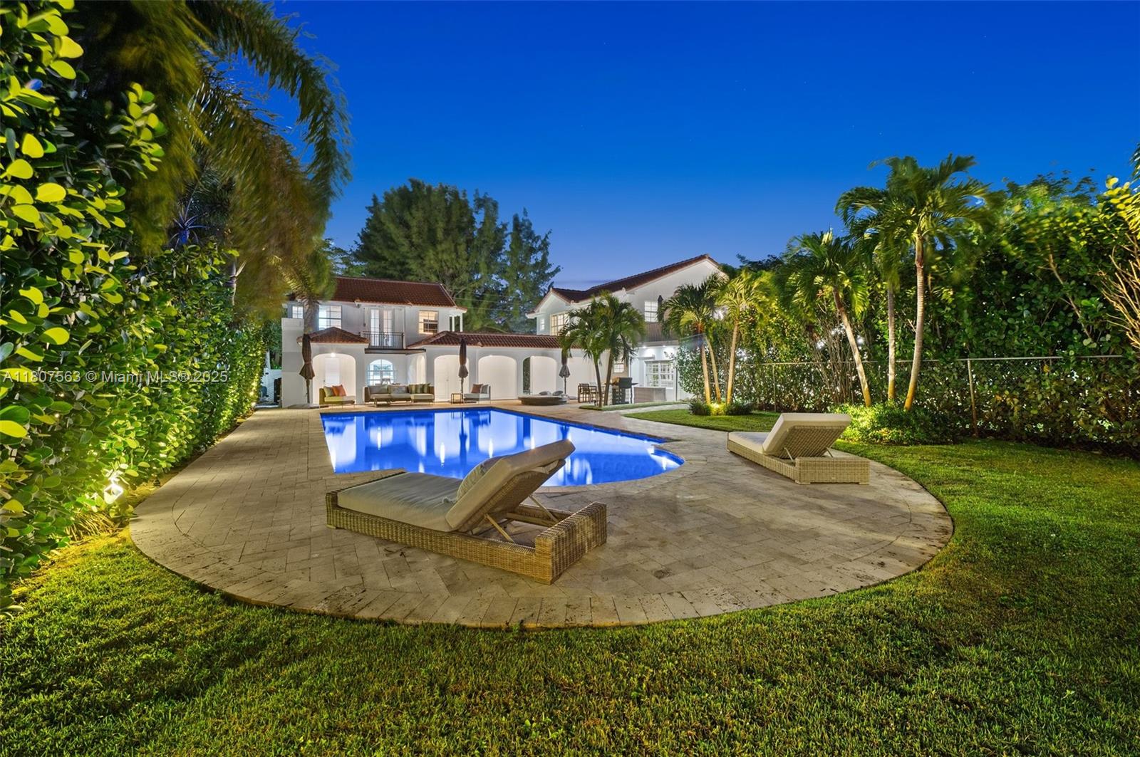 321 SW 1st Ave Boynton Beach, FL 33435