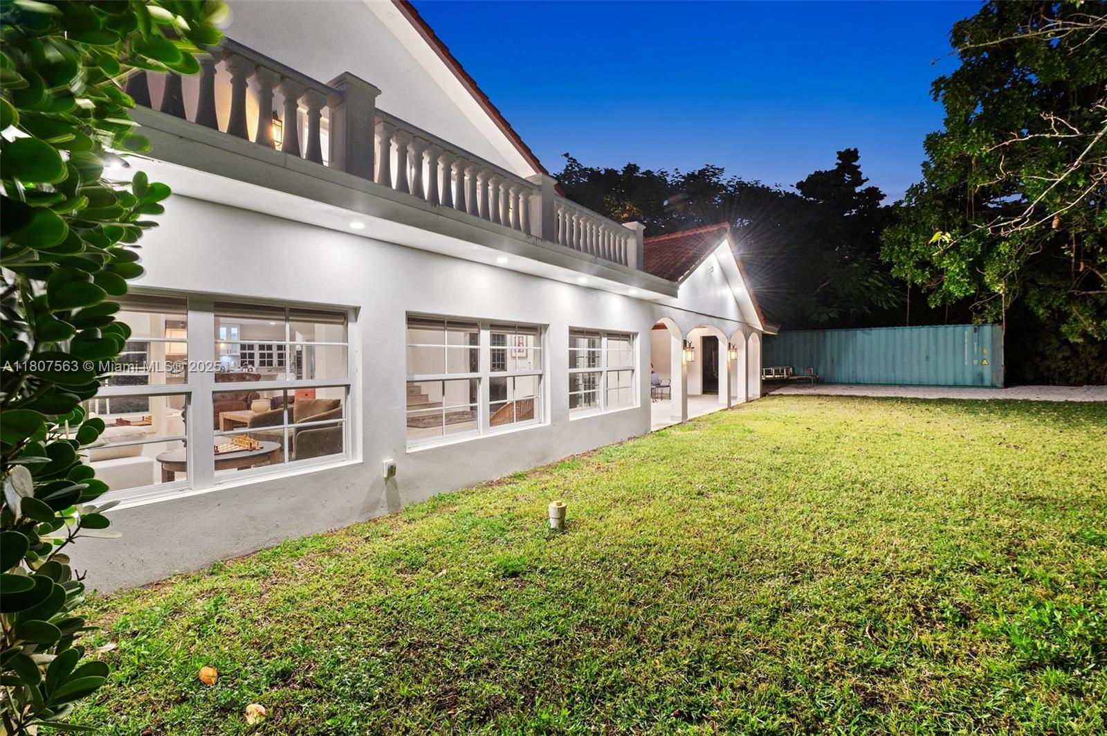 321 SW 1st Ave Boynton Beach, FL 33435