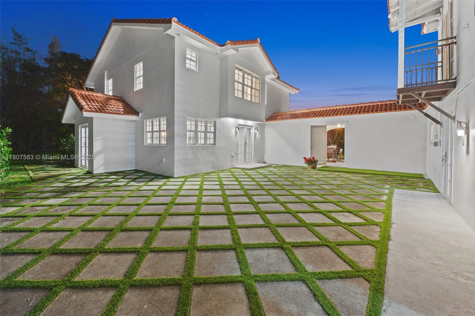 321 SW 1st Ave Boynton Beach, FL 33435