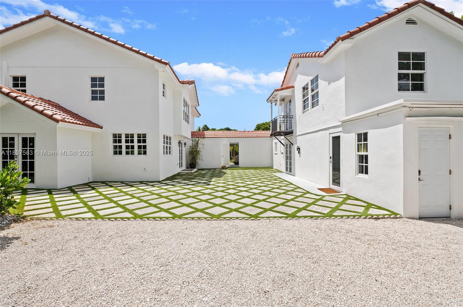 321 SW 1st Ave Boynton Beach, FL 33435