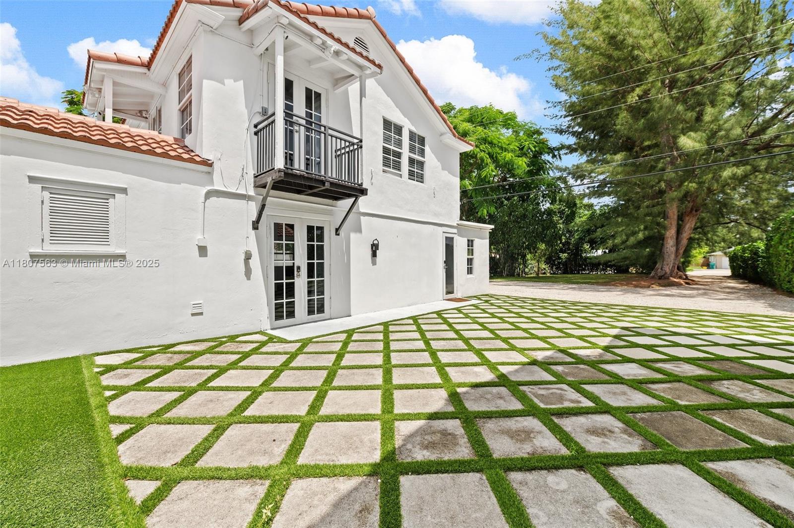 321 SW 1st Ave Boynton Beach, FL 33435