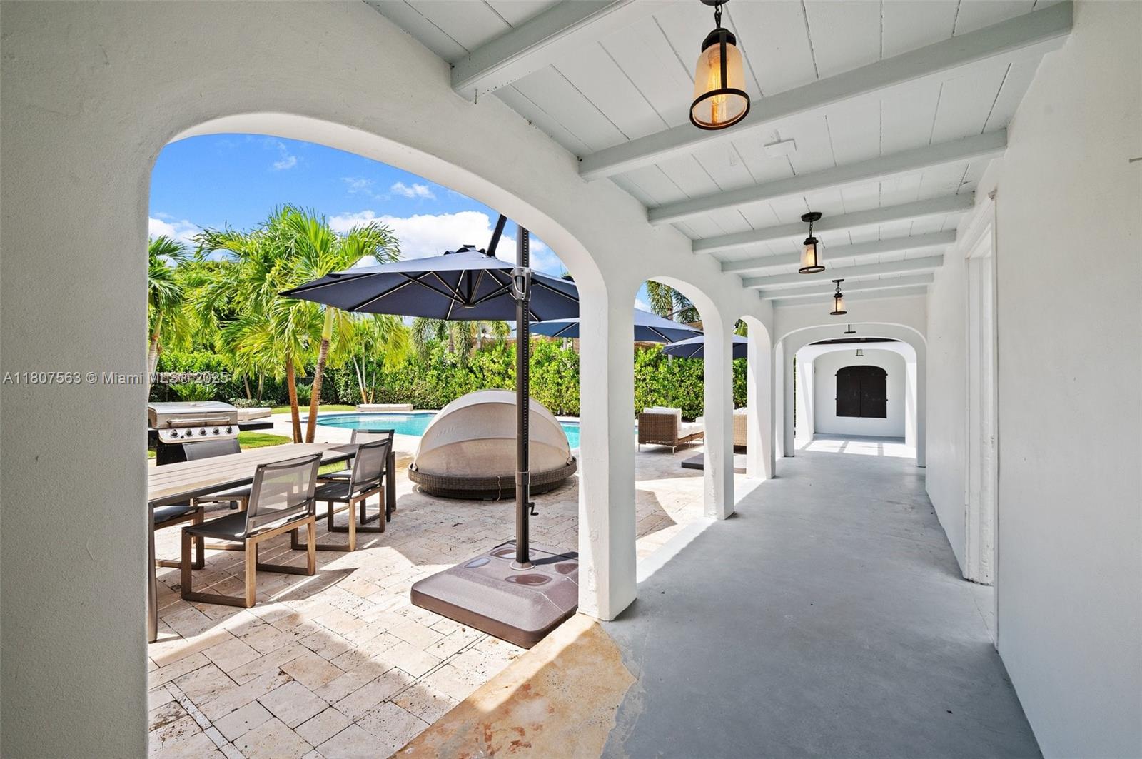 321 SW 1st Ave Boynton Beach, FL 33435