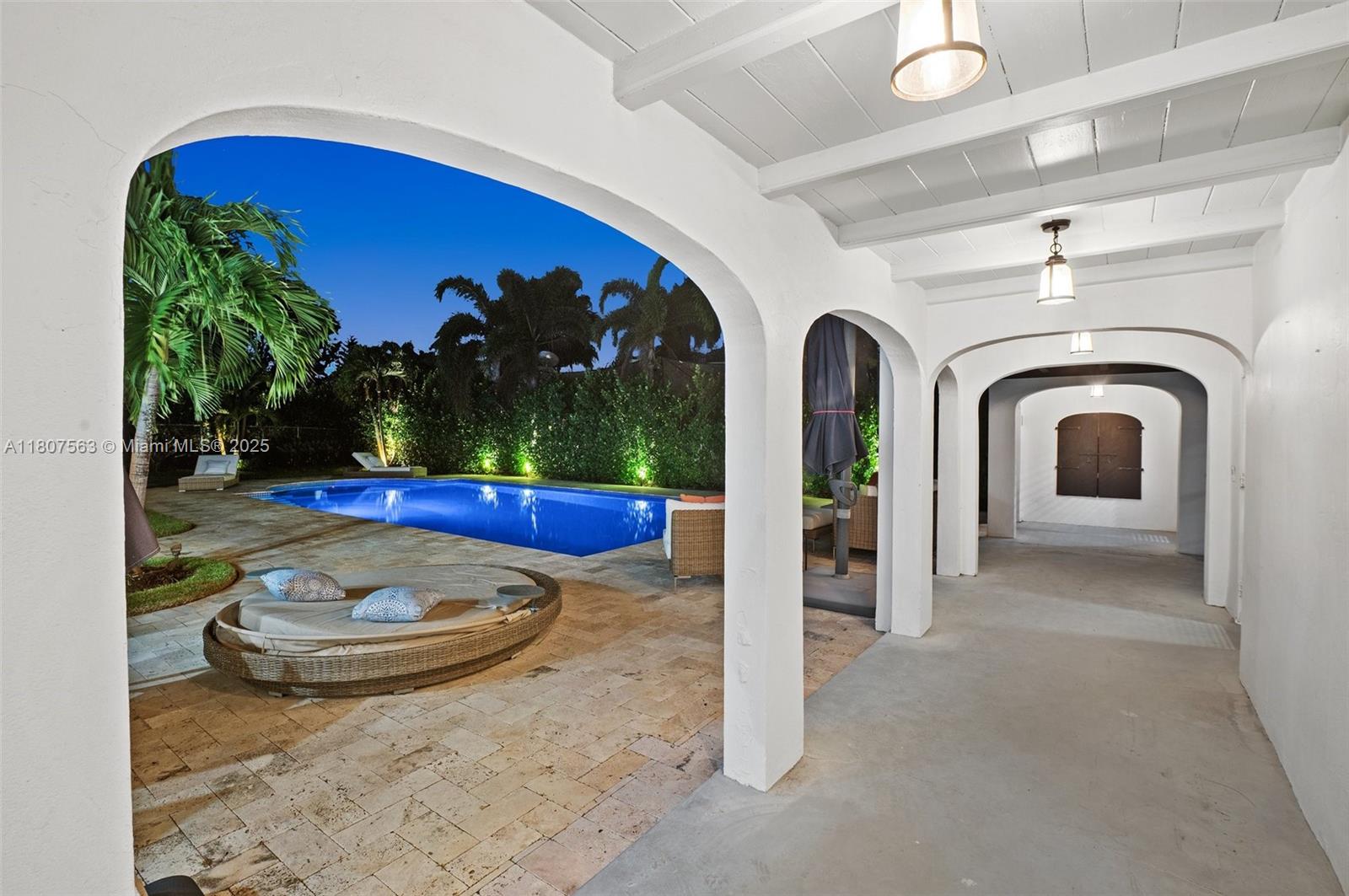 321 SW 1st Ave Boynton Beach, FL 33435