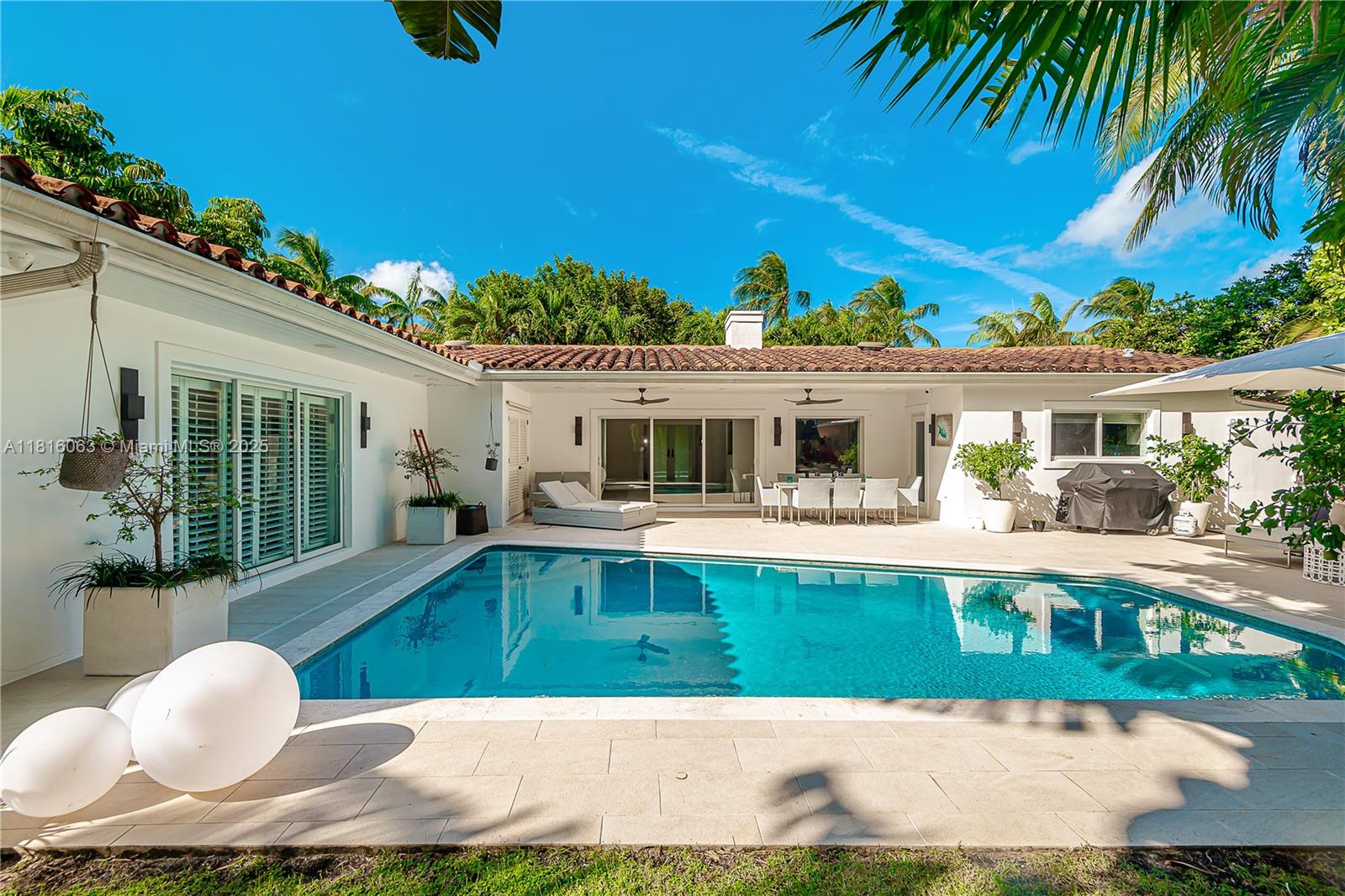 375 Harbor Ct #. Key Biscayne, FL 33149 375 Harbor Ct #. Key Biscayne, FL 33149