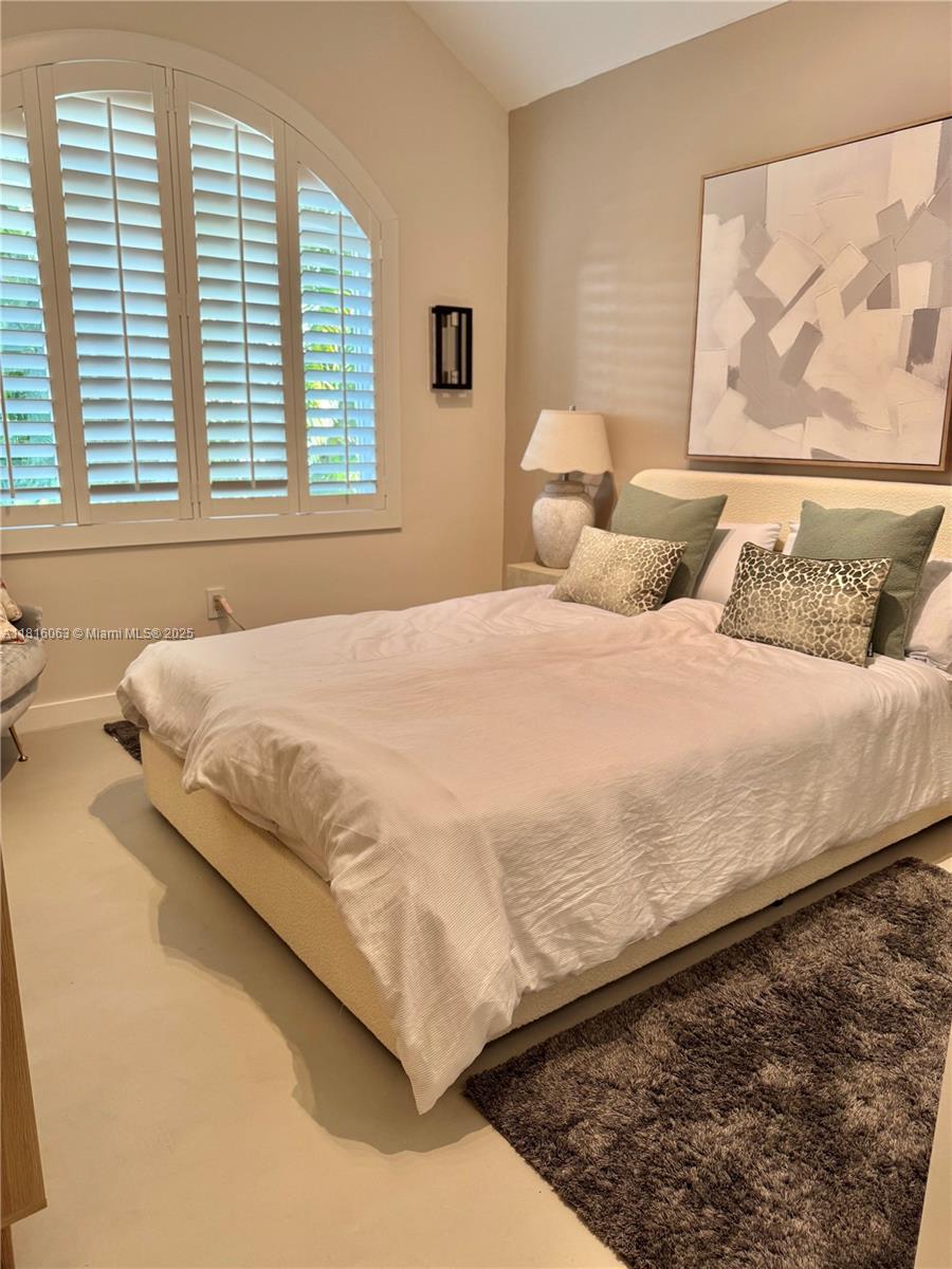 375 Harbor Ct #. Key Biscayne, FL 33149 375 Harbor Ct #. Key Biscayne, FL 33149
