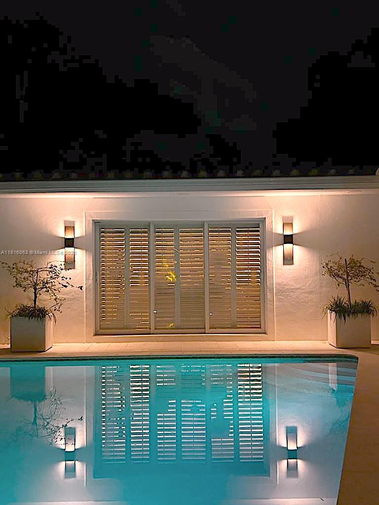 375 Harbor Ct #. Key Biscayne, FL 33149 375 Harbor Ct #. Key Biscayne, FL 33149