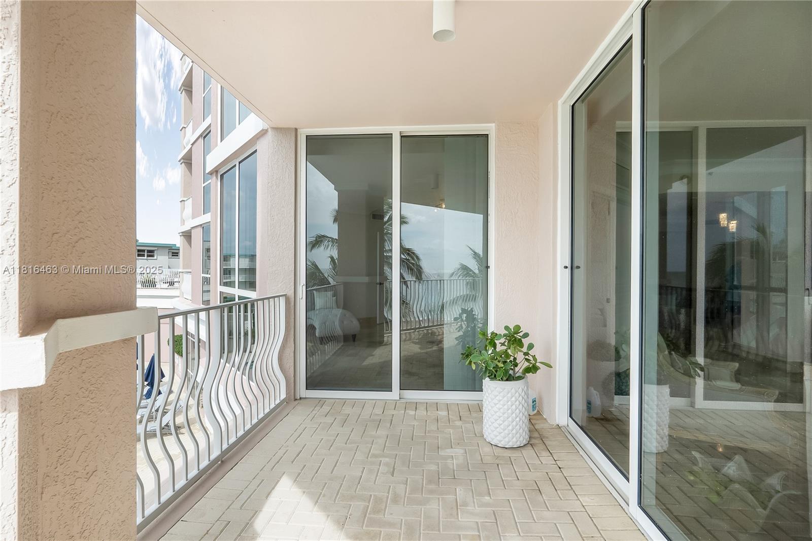 1460 S Ocean Blvd #304 Lauderdale By The Sea, FL 33062
