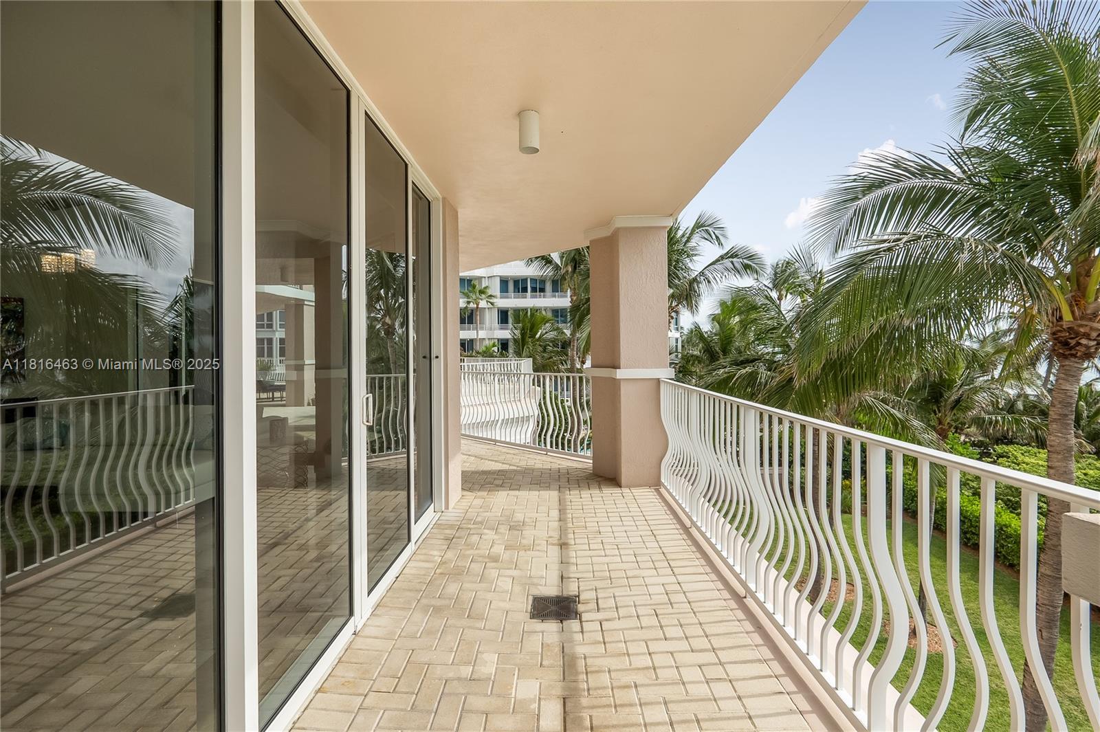 1460 S Ocean Blvd #304 Lauderdale By The Sea, FL 33062
