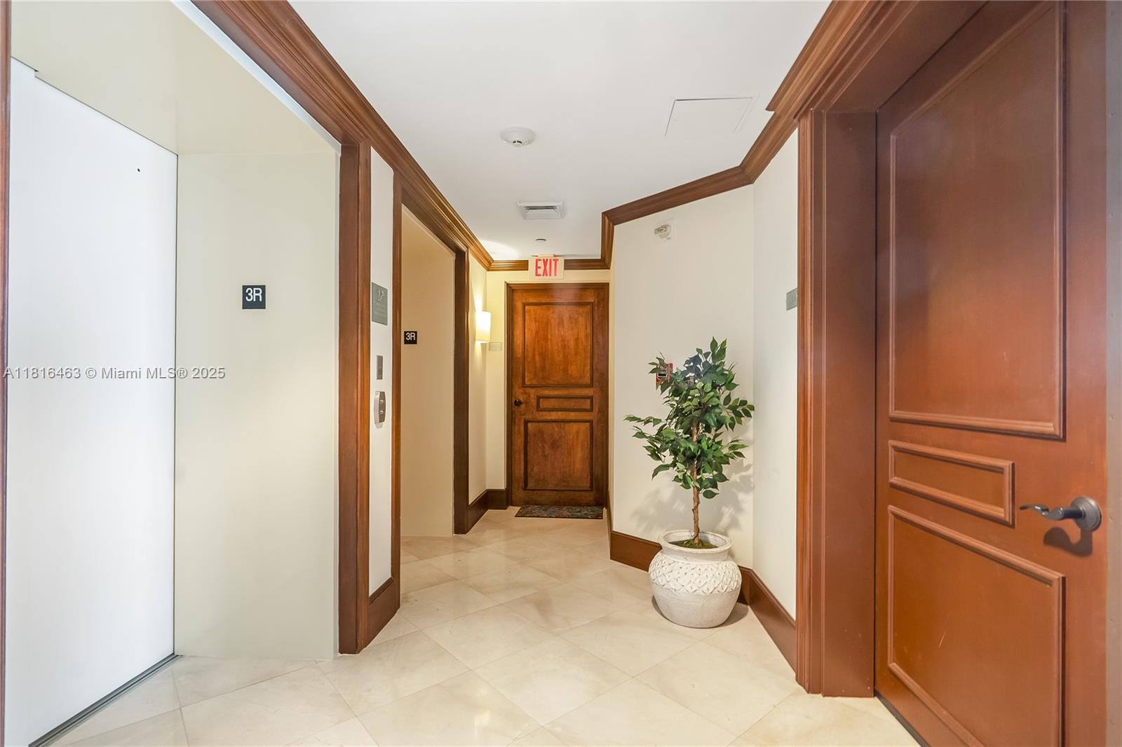1460 S Ocean Blvd #304 Lauderdale By The Sea, FL 33062