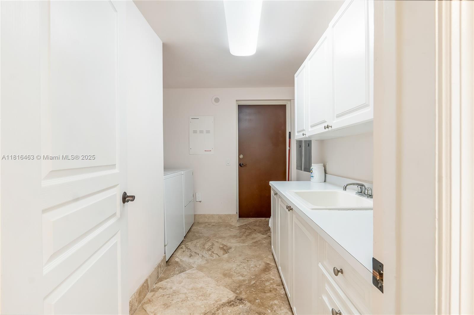 1460 S Ocean Blvd #304 Lauderdale By The Sea, FL 33062