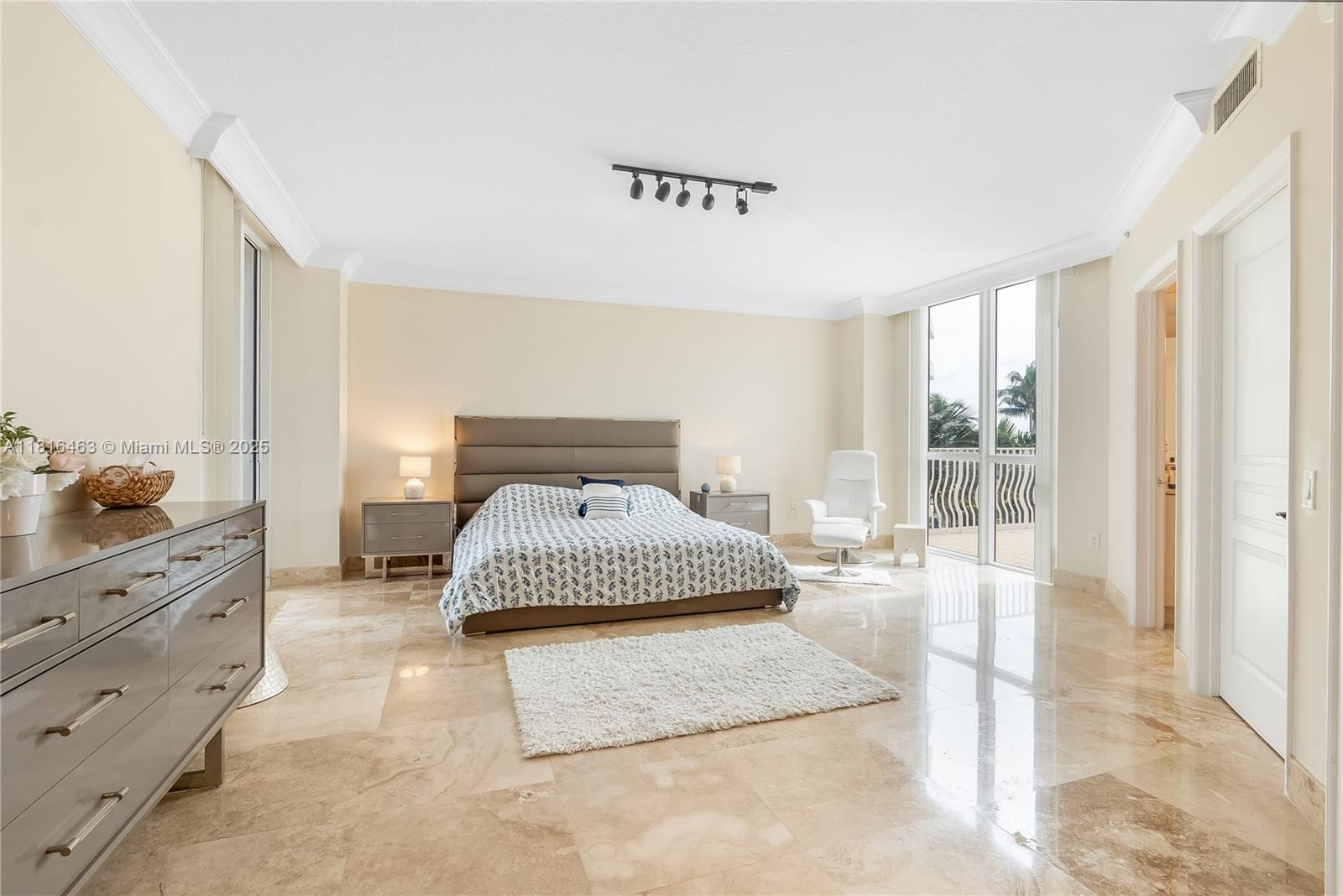 1460 S Ocean Blvd #304 Lauderdale By The Sea, FL 33062